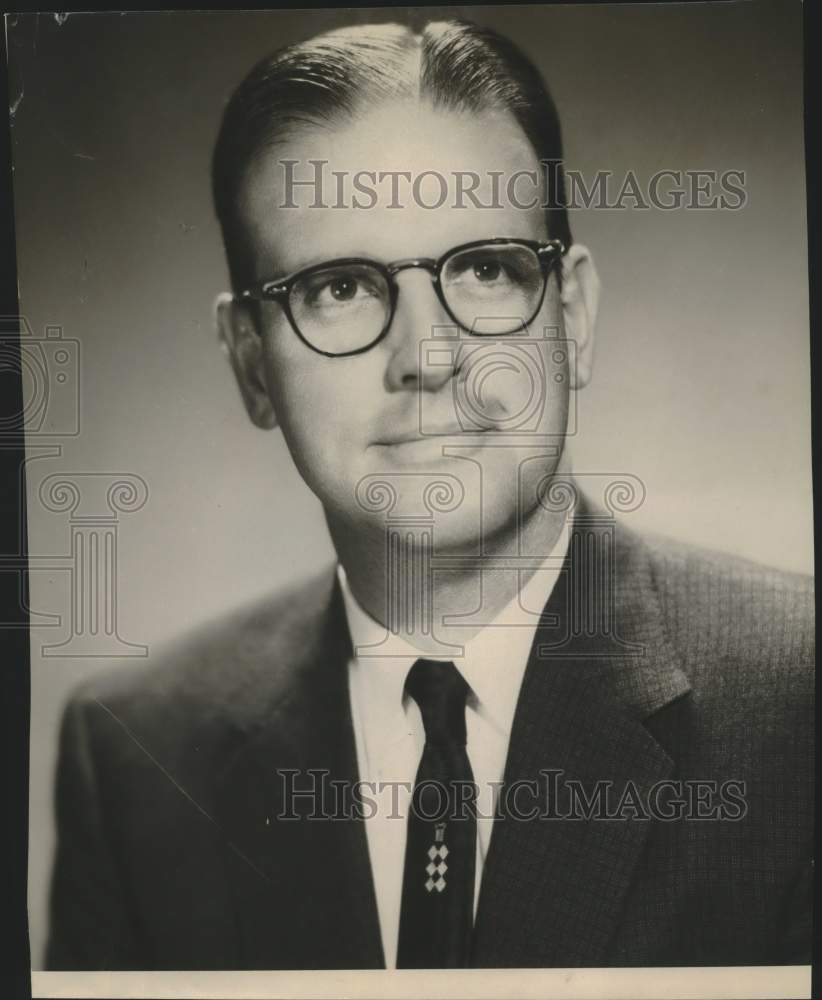 1954 Robert A. Ergenbright, Operating Superintendent, Sears, Roebuck - Historic Images