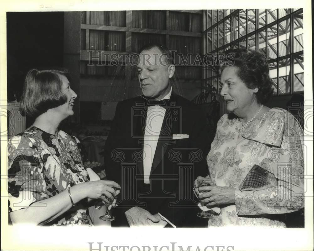 Press Photo Marvin Forland and Others at University of Texas Medical School Gala - Historic Images