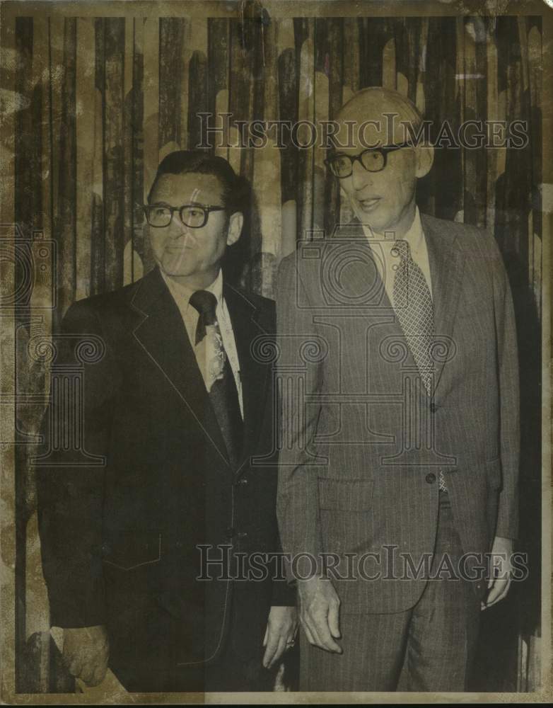 1973 Press Photo Edward Donnell, President of Montgomery Ward Stores at Event - Historic Images