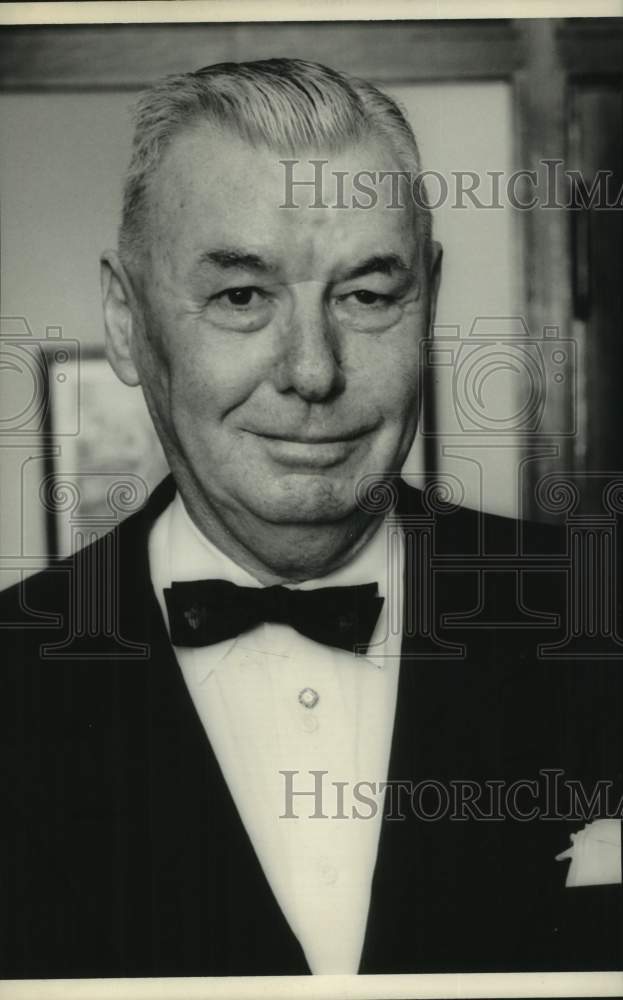 1955 Press Photo J. J. Moore retires after 50 years with Southern Pacific, Texas - Historic Images