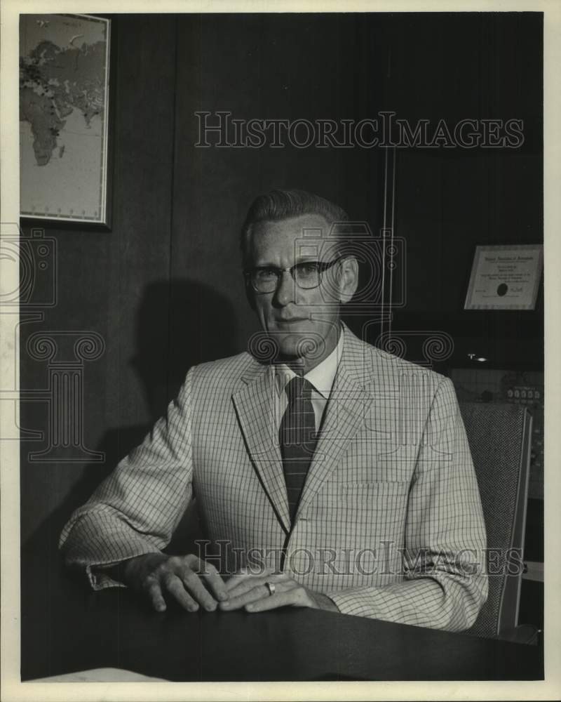 Press Photo Edward F. Feith, Treasurer, Southwest Foundation for Research, Texas - Historic Images