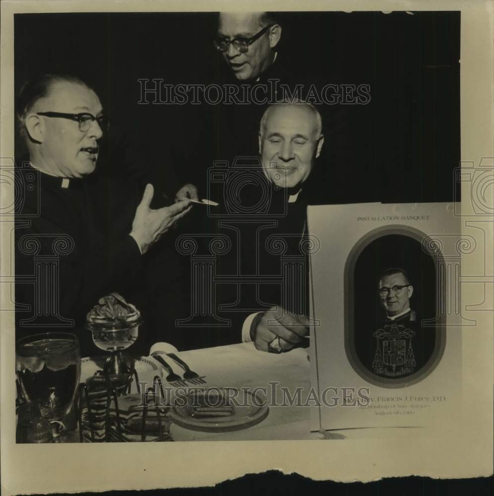 1969 Archbishop Francis J. Furey at Banquet with men chatting - Historic Images