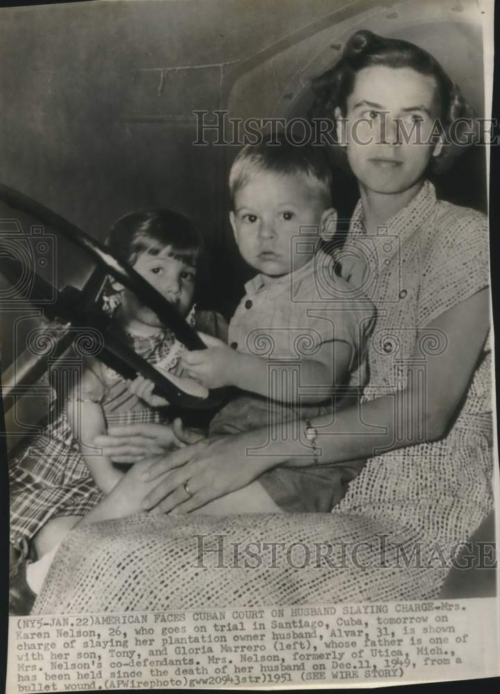 1951 Press Photo Mrs. Karen Nelson, Murder Suspect with Children in Cuba - Historic Images