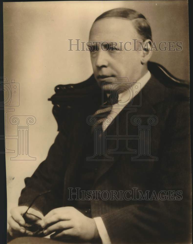 Press Photo Alfred Hayes of William B. Feakins, Incorporated New York - Historic Images