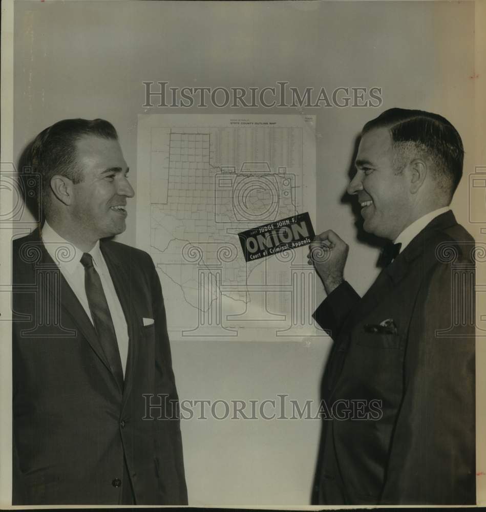 1966 Press Photo James Onion, attorney with Judge John Onion, Texas - Historic Images