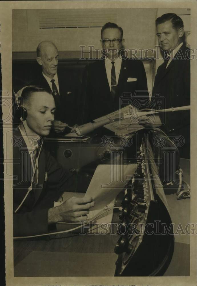 1966 Press Photo Doctor Clyde Nail, San Antonio College Vice President - Historic Images