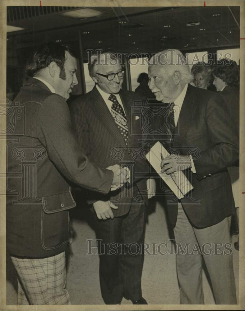 1974 Press Photo Conductor Arthur Fiedler with Our Lady of the Lake Presidents - Historic Images