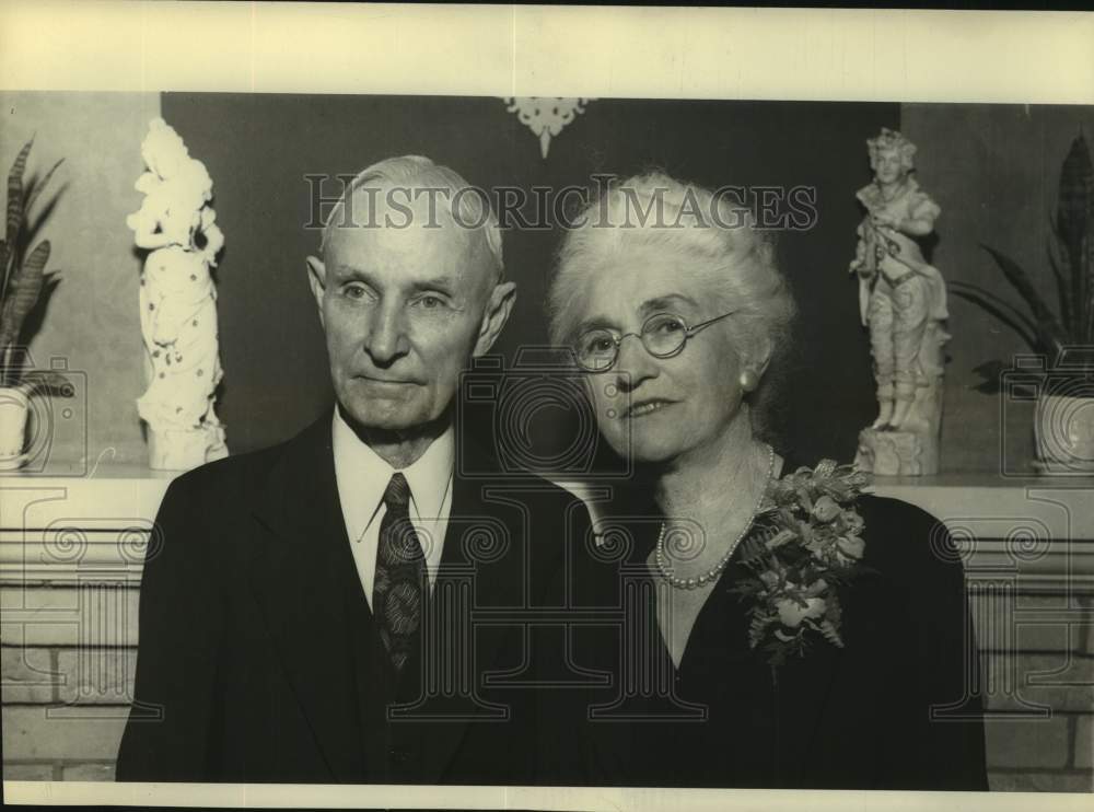 Mr. and Mrs. R. H. Nagel, Texas - Historic Images