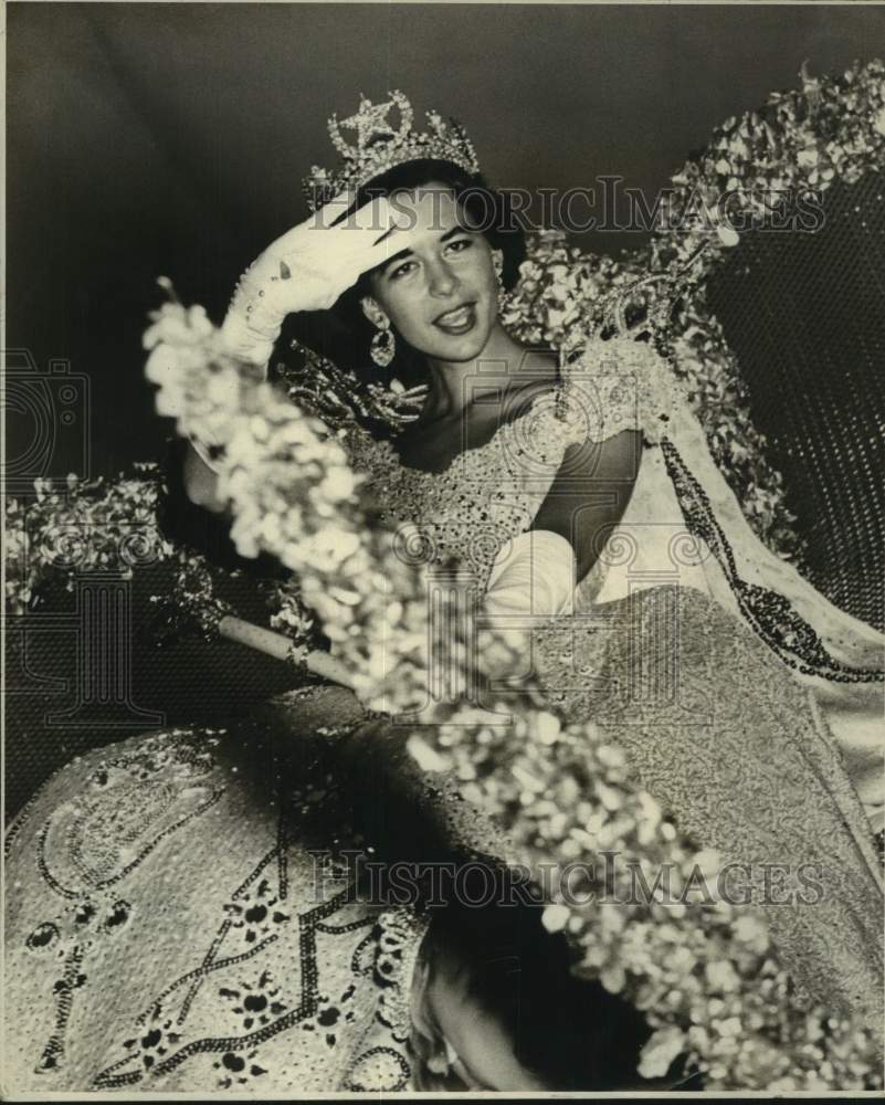 Press Photo Linda Nixon, queen - Historic Images