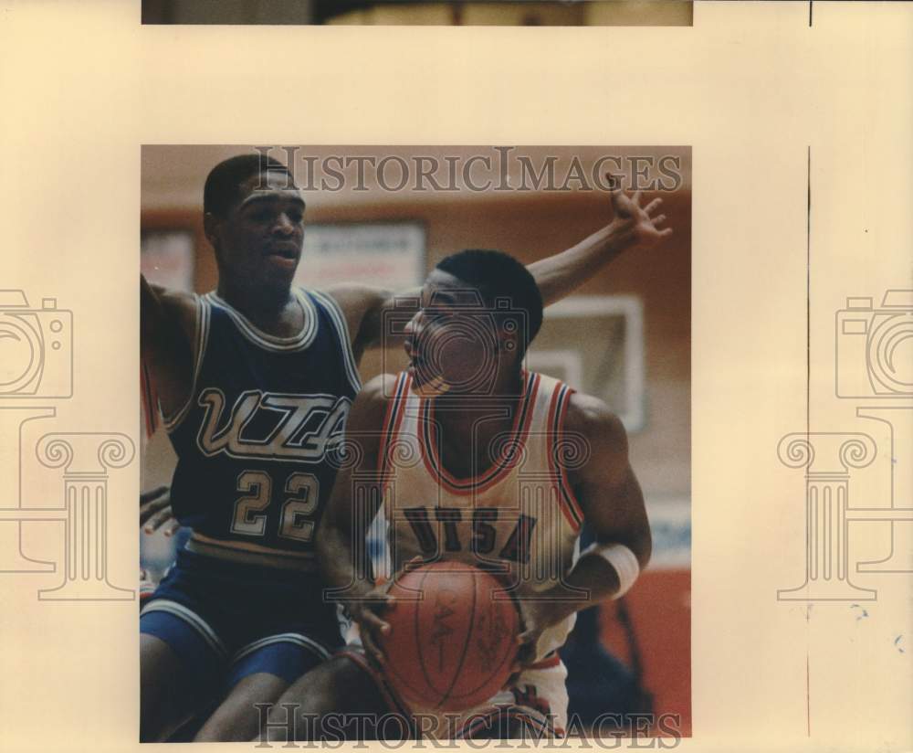 Press Photo Preston, University of Texas Basketball Player at Game - Historic Images