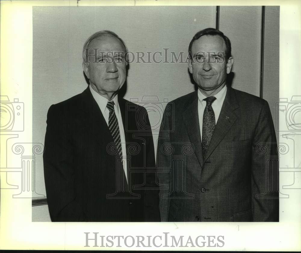 Press Photo Carl Pohlad and Richard Calvert at Event - Historic Images