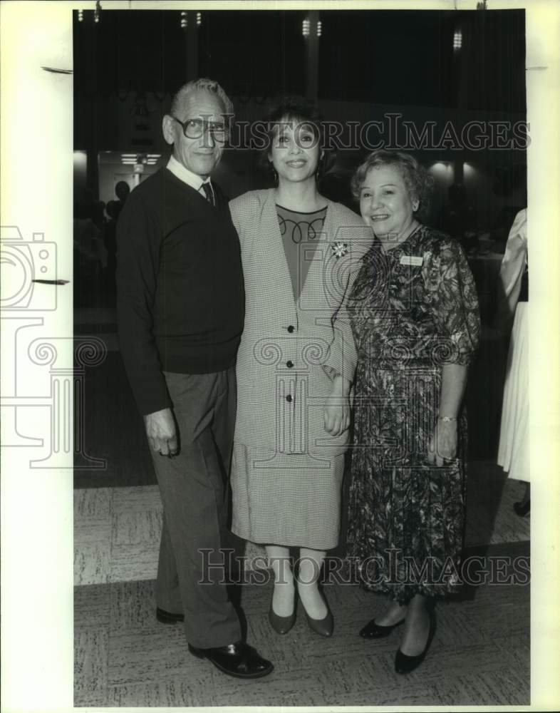 1991 Press Photo Sylvia Ramos, Foster Grandparent Program Director at Reception-Historic Images