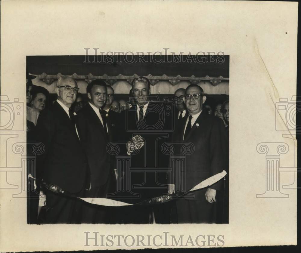 1965 Press Photo Harry Jersig with others at store re-opening ceremonies - Historic Images