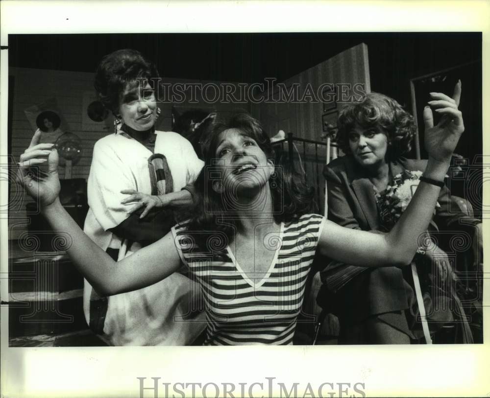 1990 Press Photo Rehearsal for Steel Magnolias, San Pedro Playhouse, Texas - Historic Images