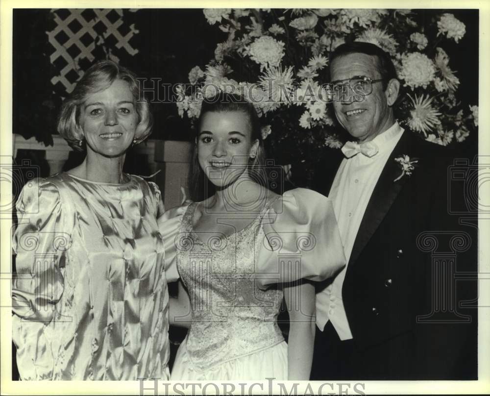 1989 Press Photo Symphony League Belles Judy and Alison Shirley at Ball, Texas - Historic Images