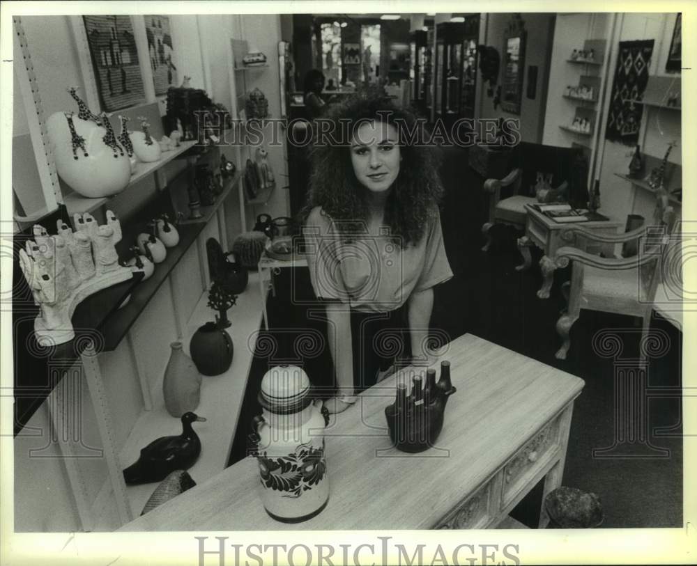 1988 Press Photo Teena Salinas in her &#39;Santa Fe Connection&#39; curio store, Texas - Historic Images