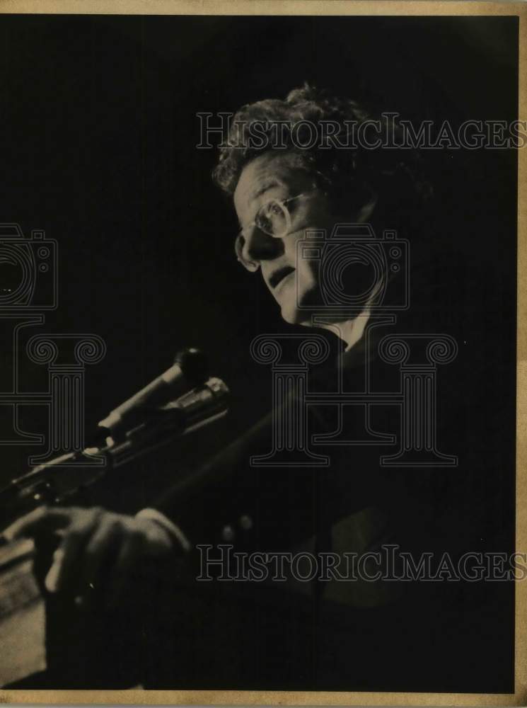 1978 Press Photo David Rockefeller speaking at Trinity, Texas - Historic Images