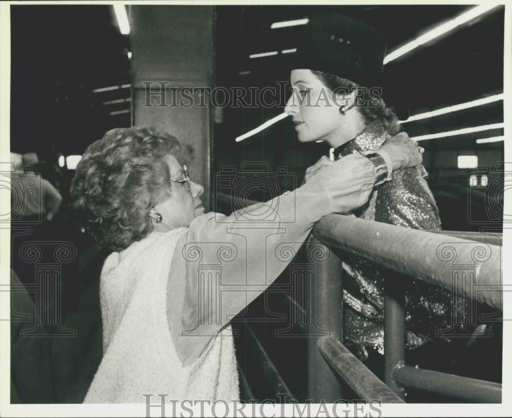 1986 Press Photo Heather Arnold ready to compete in Stock Show competition, - Historic Images