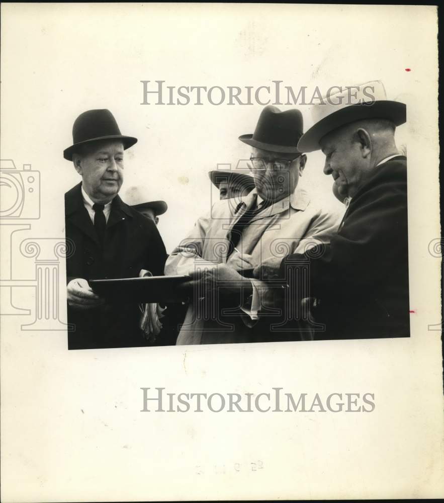 1965 Press Photo Messrs. Soupiset, Peale and Quill signing book - Historic Images