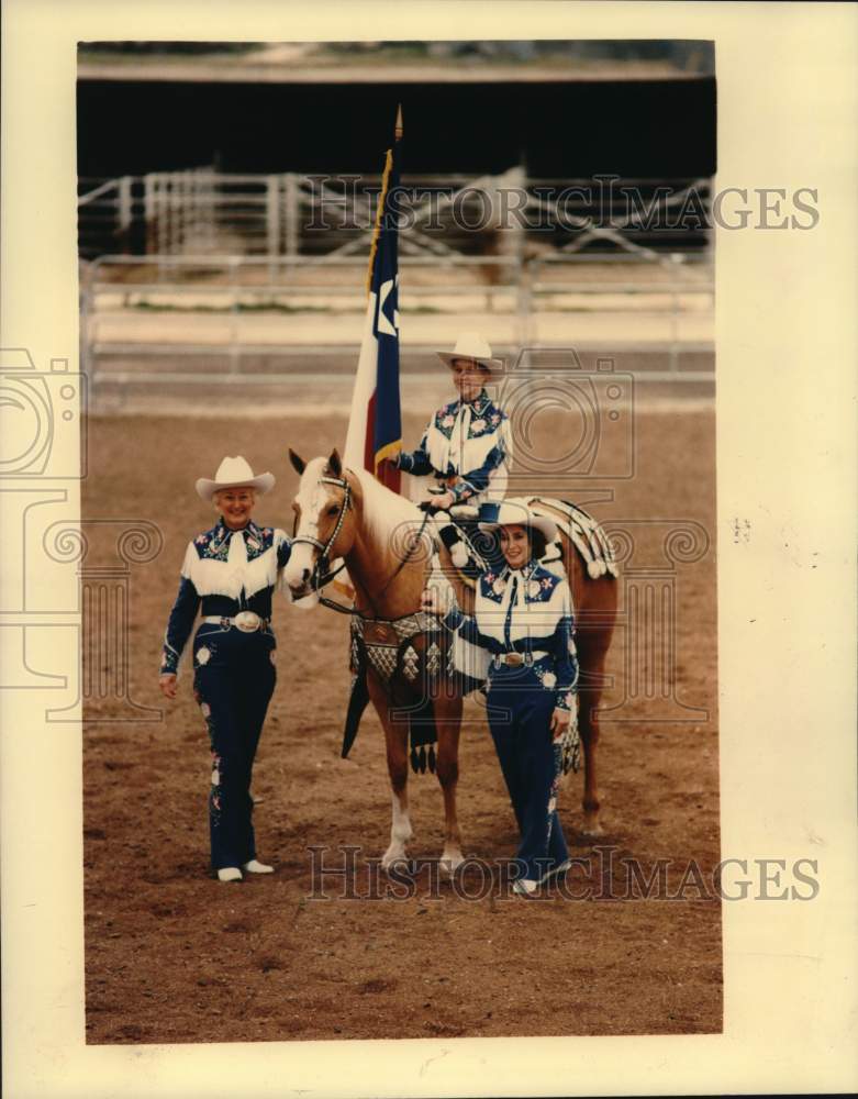 1995 Press Photo Rodeo Fashion show at Joe and Harry Freeman Coliseum, Texas - Historic Images