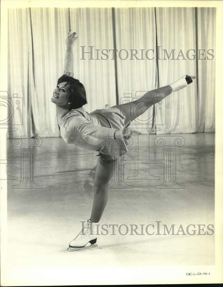Press Photo Lynn Nightingale, appearing in Ice Capades - saa29023 - Historic Images