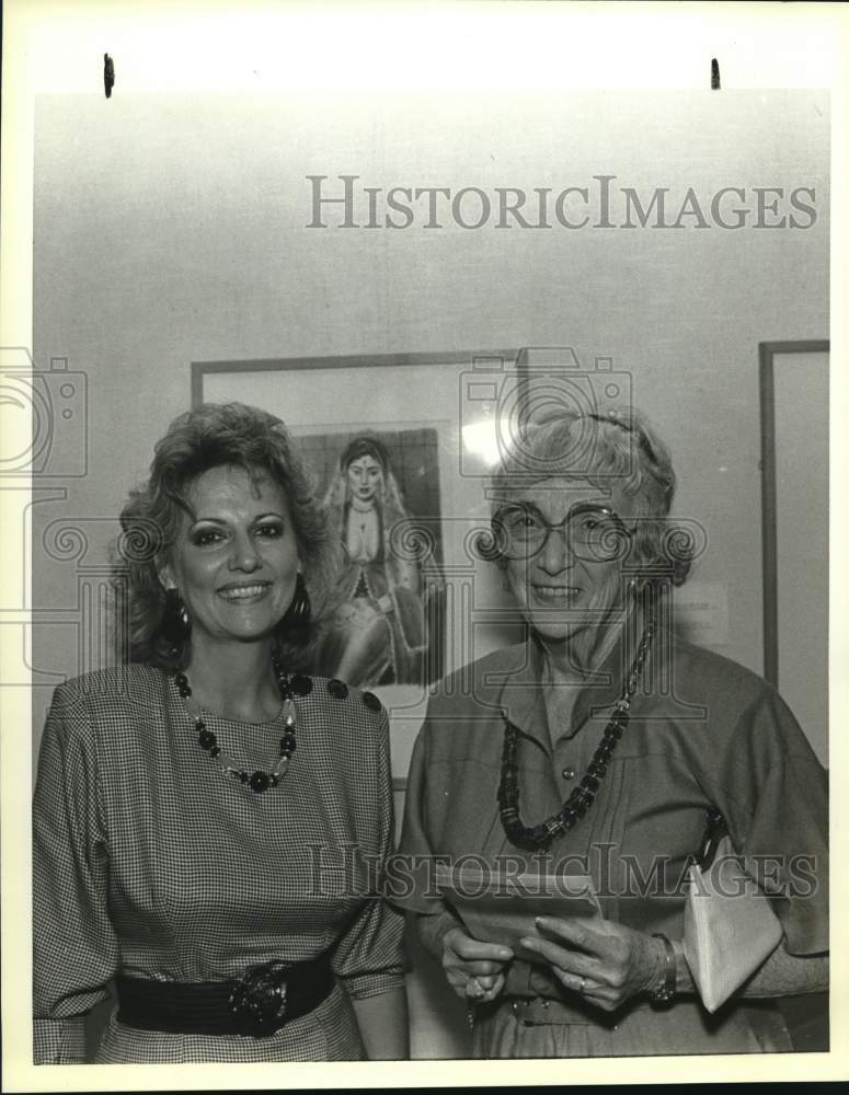 1988 Press Photo Reception for members to preview new exhibit members, Texas - Historic Images