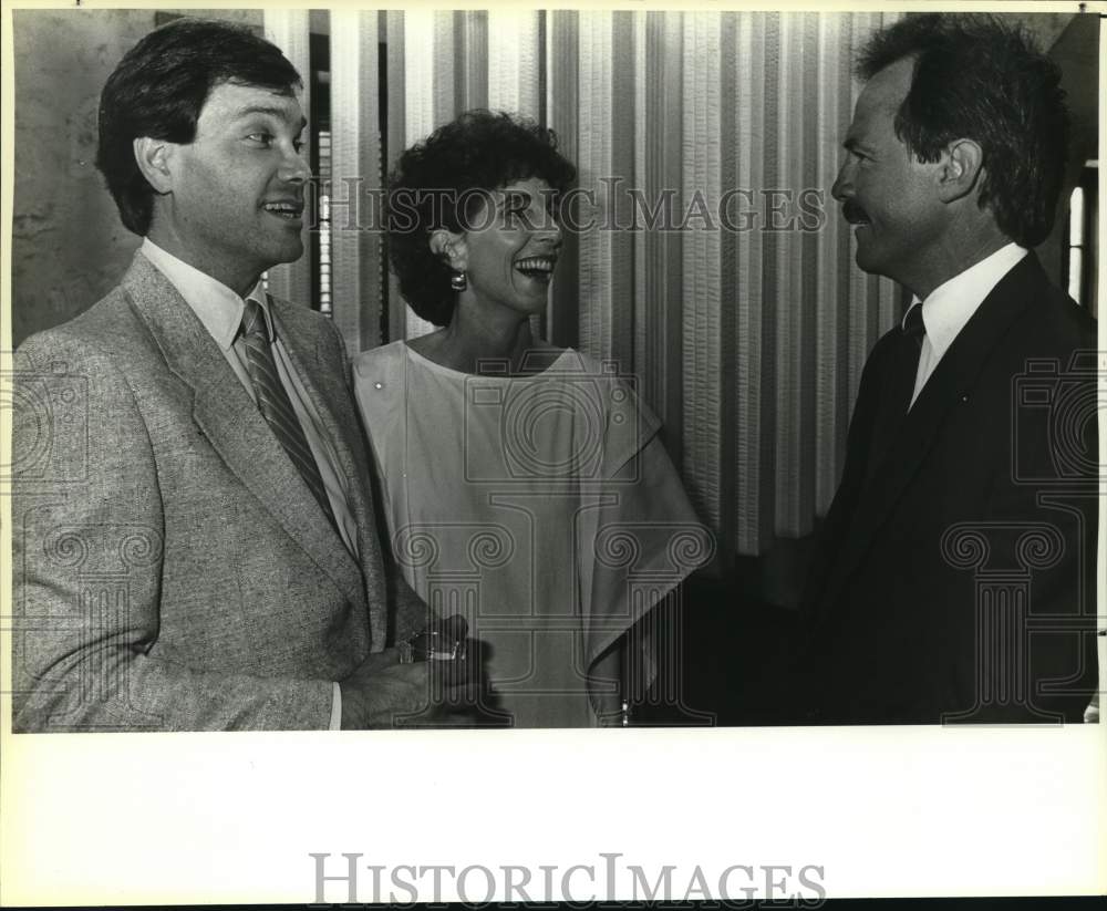 1985 Press Photo Southwest Craft Center opening of Tinka Tarver Exhibit, Texas - Historic Images