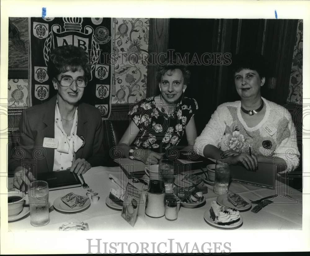 1989 Press Photo American Business Women's Association meeting, Texas - Historic Images