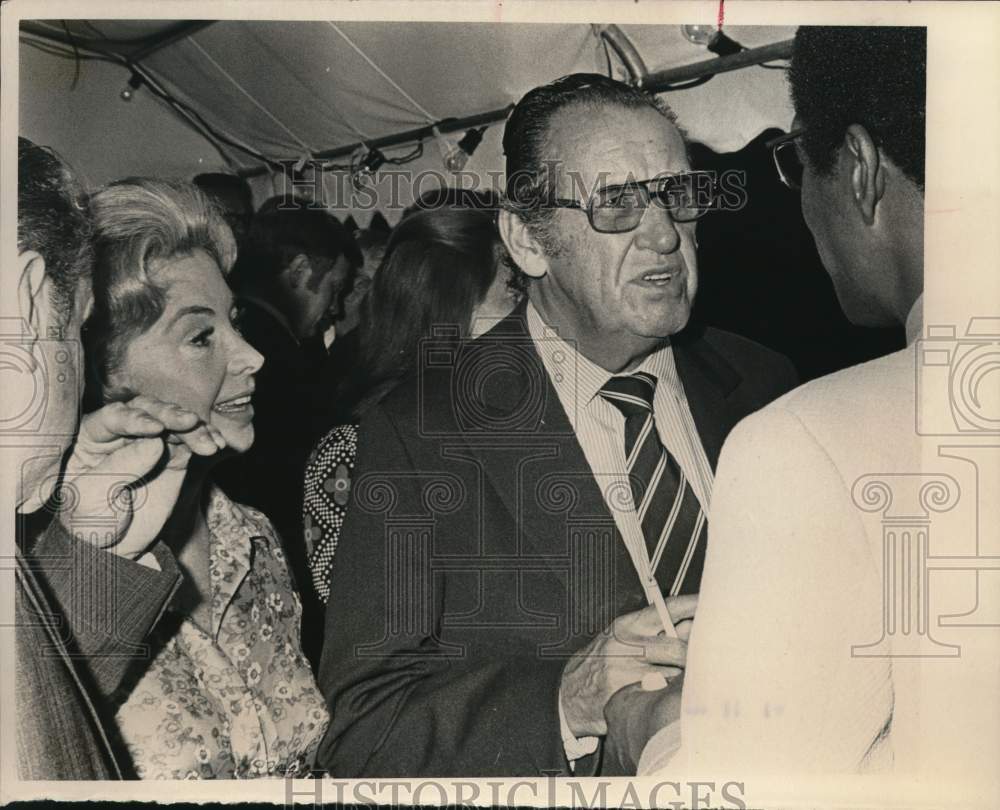 1972 Press Photo Robert F. Six, Continental Airlines and wife Audrey Meadows - Historic Images