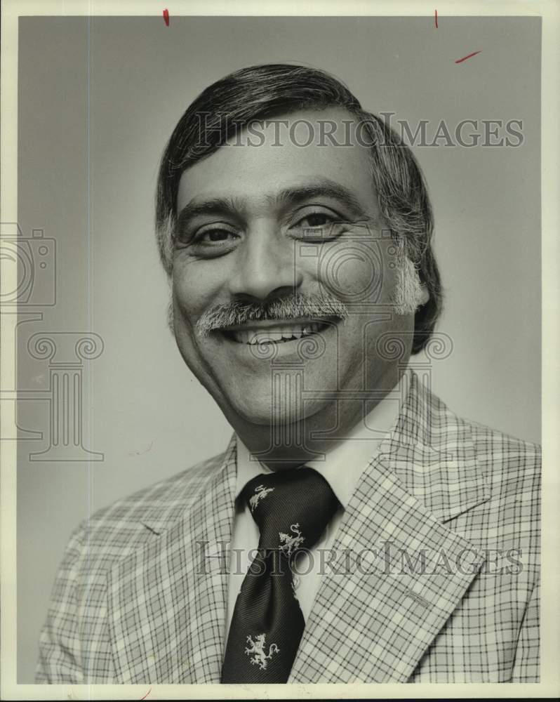 1975 Herby Gonzalez, Display Manager of Satel&#39;s, Texas-Historic Images