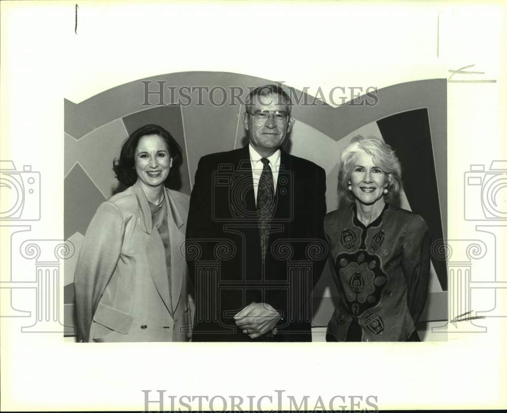 1993 "Selection of American Art" exhibit opening reception, Texas-Historic Images