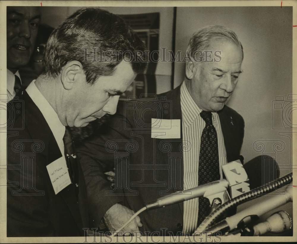 1979 Robert McFarlane, Paul Warnke at San Antonio Convention Center-Historic Images