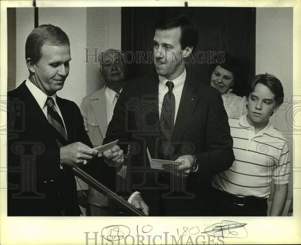 1984 Daniel Hatfield honored for apprehending robbery suspect, Texas-Historic Images