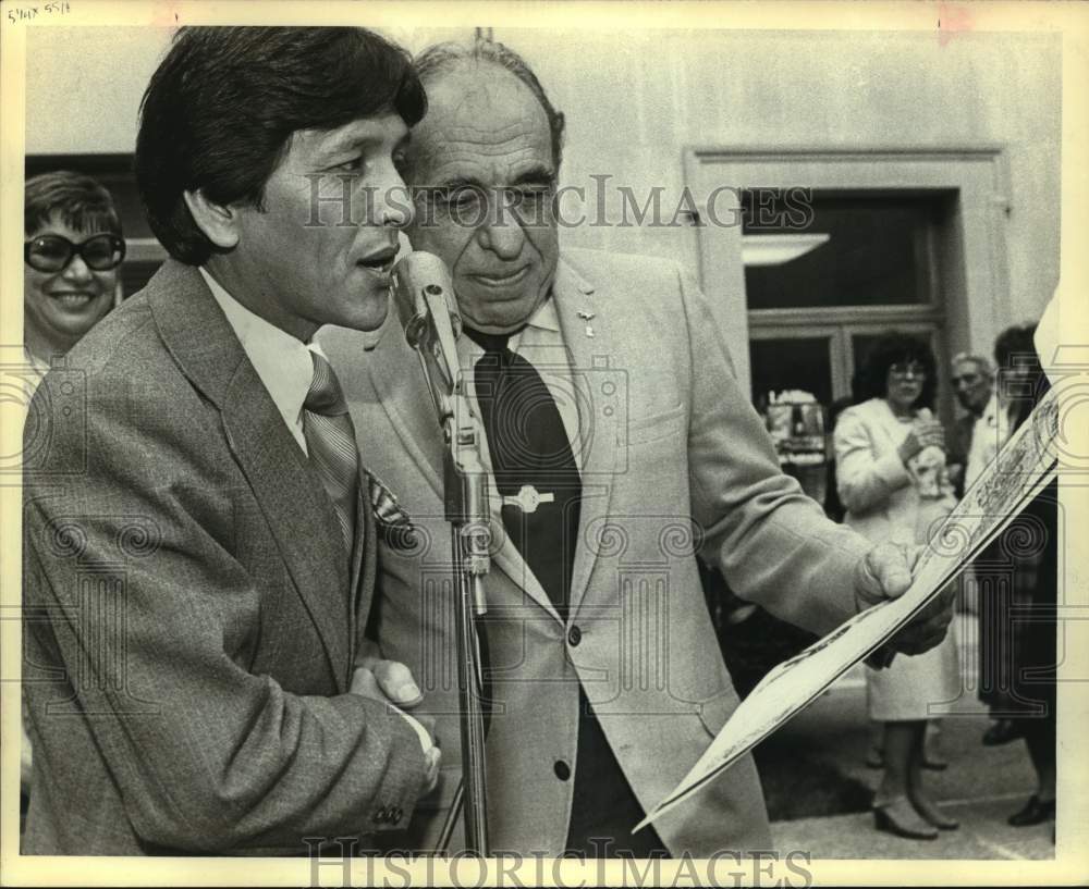 1981 Henry B. Gonzalez talking with gentleman for birthday-Historic Images