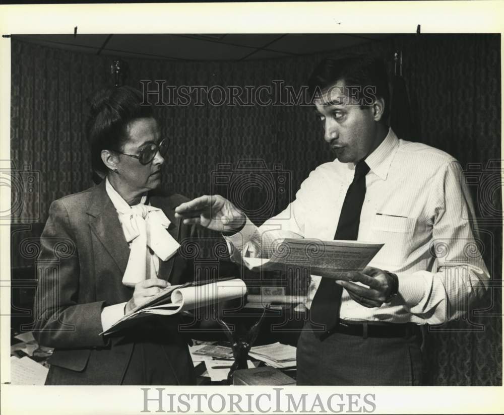 1982 Shirl Thomas with DA Mayor Cisneros, Texas-Historic Images