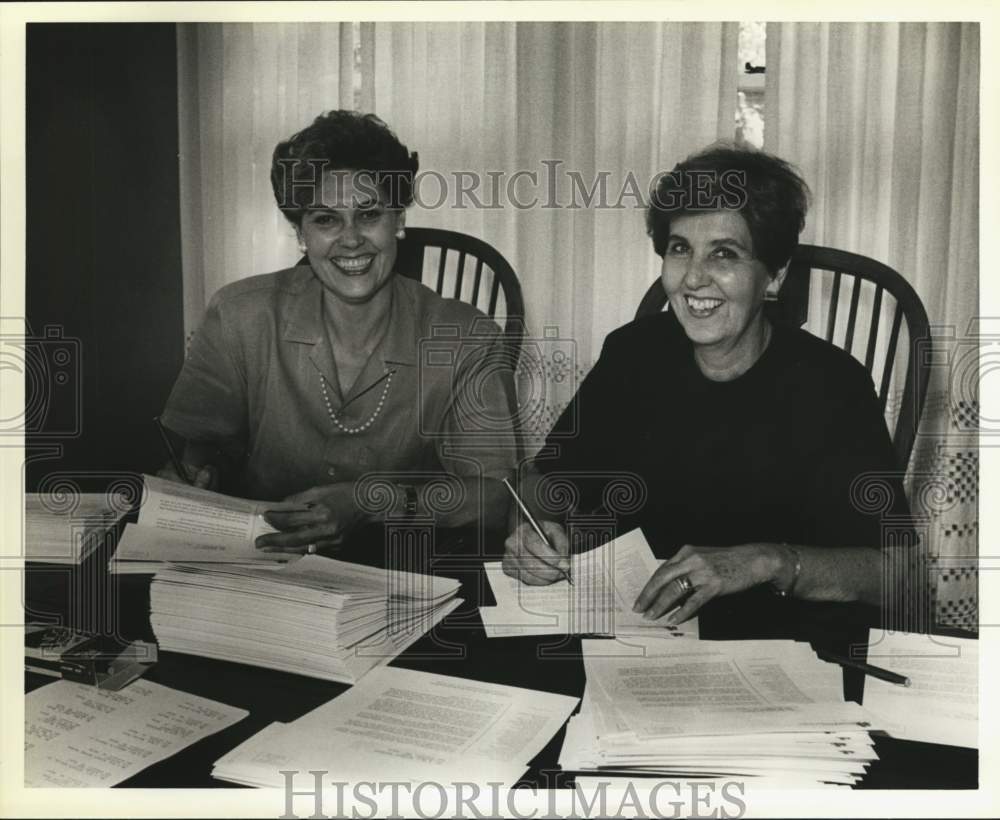 1989 Jane Henry and Kip Zbinden prepare mailouts for Gala, Texas-Historic Images