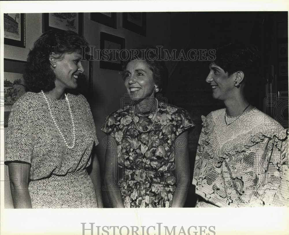 1989 Woman&#39;s Club of Fort Sam Houston welcomes new wives, Texas-Historic Images