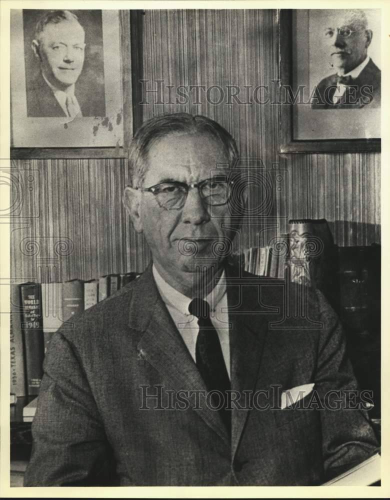 1951 Houston Harte, publisher, wins Christopher Award, New York-Historic Images