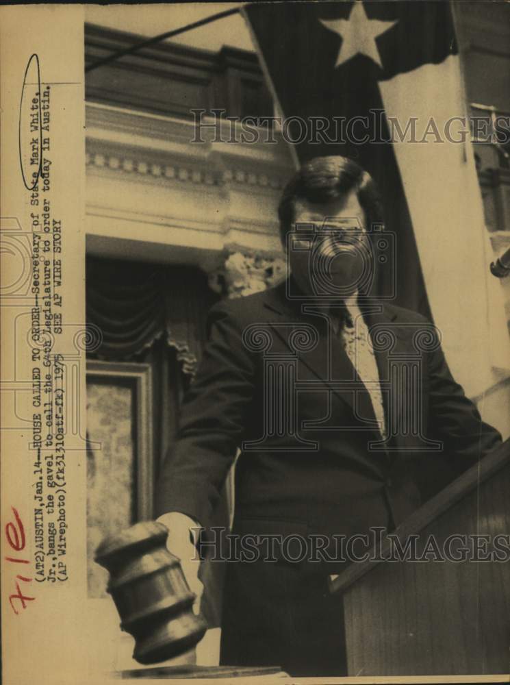 1975 Secretary of State Mark White calls legislature to order, Texas-Historic Images