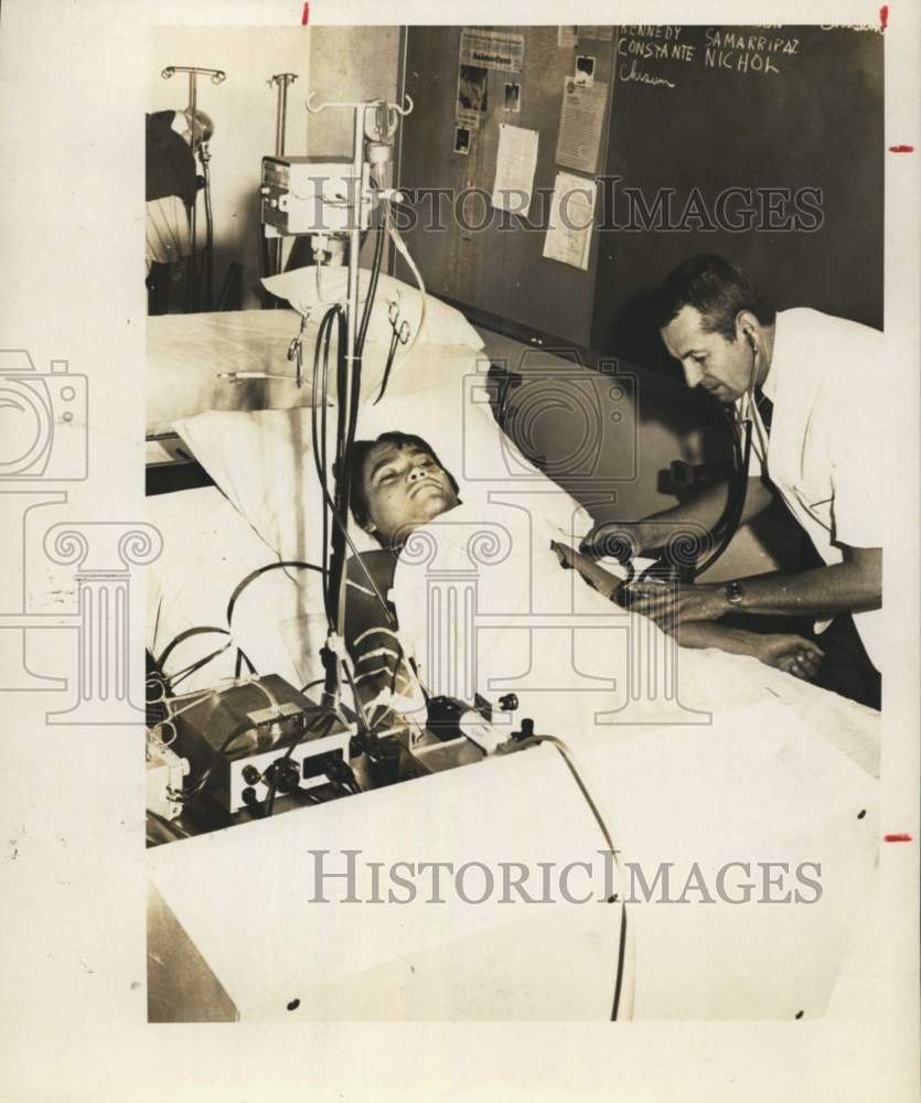 1971 Artificial kidney machine keeps Beyan Kennedy alive-Historic Images