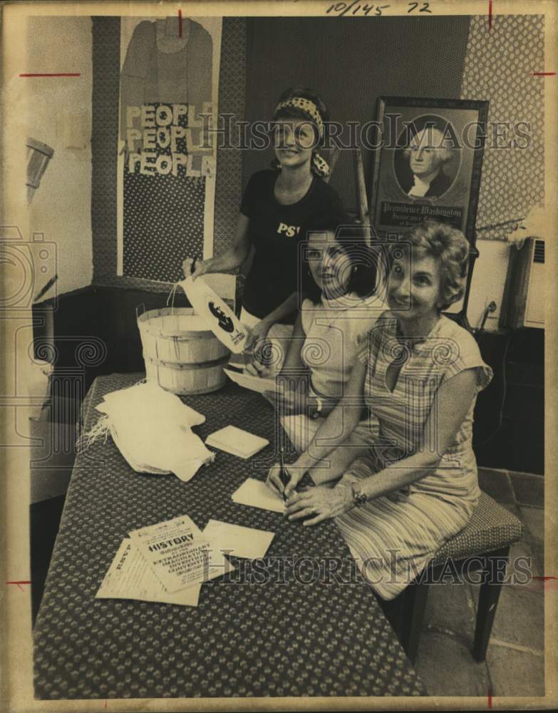 1975 Learning About Learning members prepare convention invitations.-Historic Images