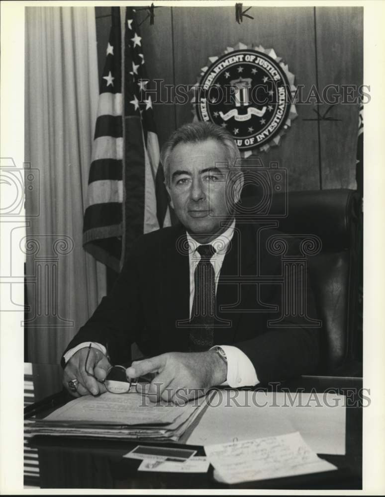 1989 Micheal Wilson, FBI Special Agent-In-Charge at Old Federal Bldg-Historic Images