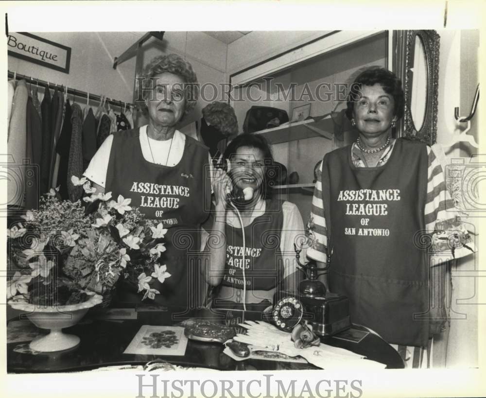 1990 Opening of Assistance League's new Thrift House, Texas-Historic Images