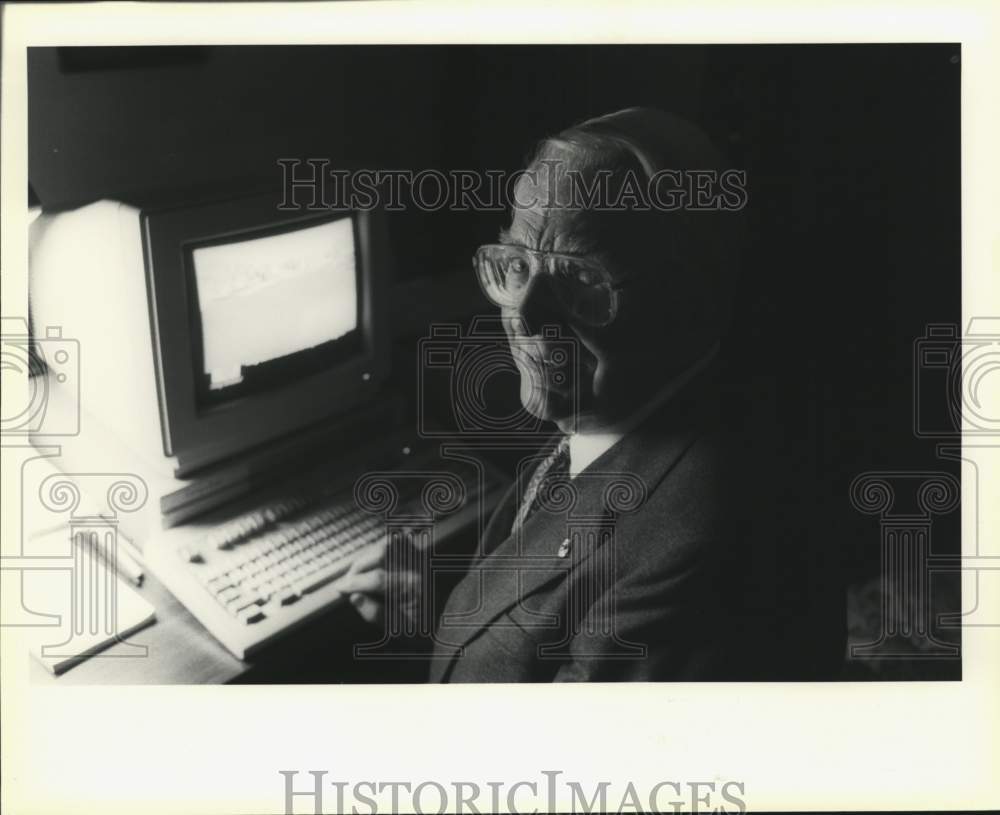 1992 Duncan Wimpress working at his desk.-Historic Images