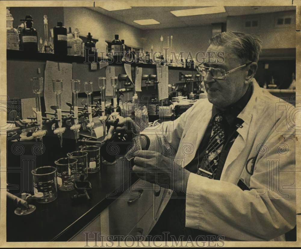 1981 Bill Wilson, Bexar County medical examiner, Texas-Historic Images
