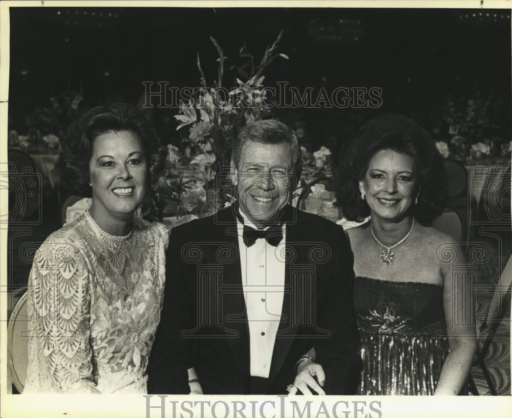 1985 Attendees of Methodist Hospital Crystal Ball-Historic Images