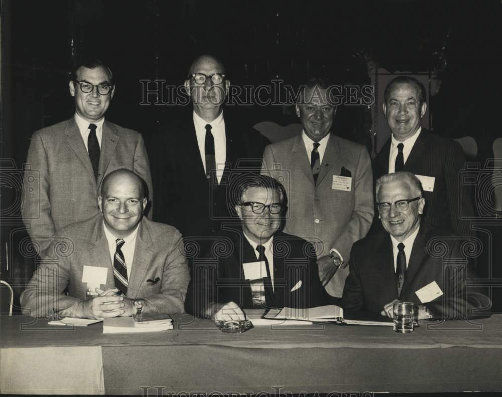 1968 Laurence Wingerter, President of Red Arrow Freight, with others-Historic Images