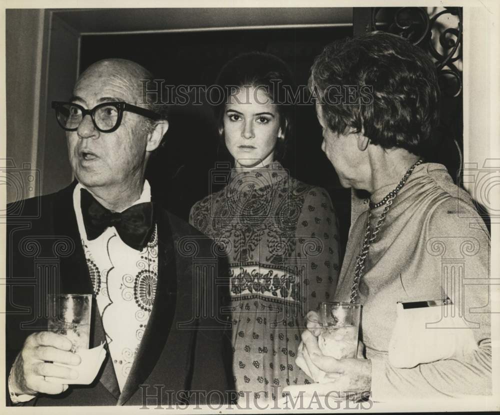 1975 Mr. and Mrs. John R. Walker Jr. with Pace Walker, Texas-Historic Images