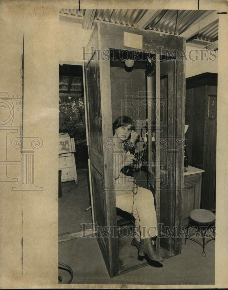 1982 Barn Haus Owner Evelyn Gorden In Antique Phone Booth-Historic Images