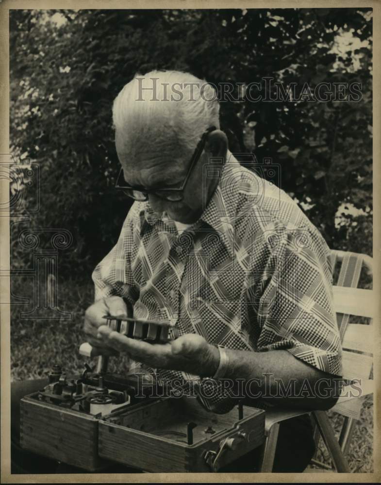 1976 Photographer Bill Goodspeed working with old equipment-Historic Images